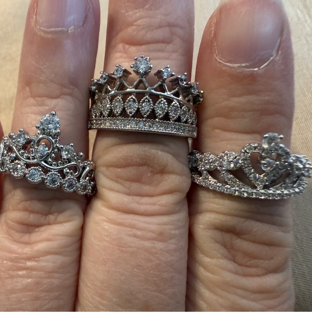 Elegant Silver Crown Ring Set